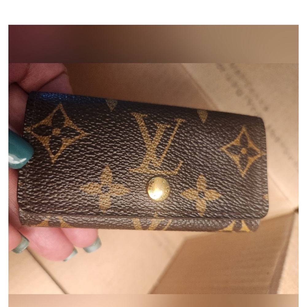 Louis Vuitton key holder